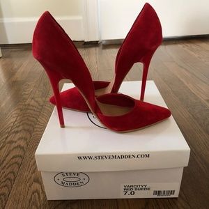 Steve Madden Varcityy Red Suede Pumps